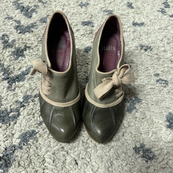 Faith Olive Green & Red Leather Lace-Up  Retro Style Heels Size 39 - Picture 8 of 8